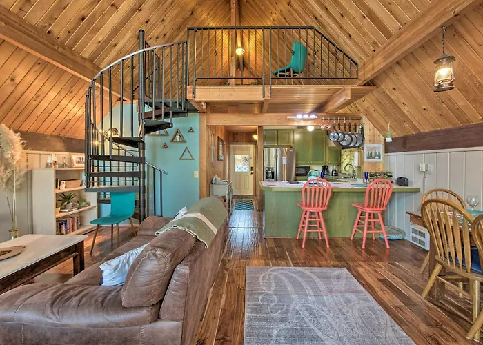 Unique Camano Cabin W/ Mountain + Water Views