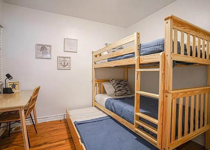 Waterfront Bliss, 2 Bedroom Apt Near Alki Beach