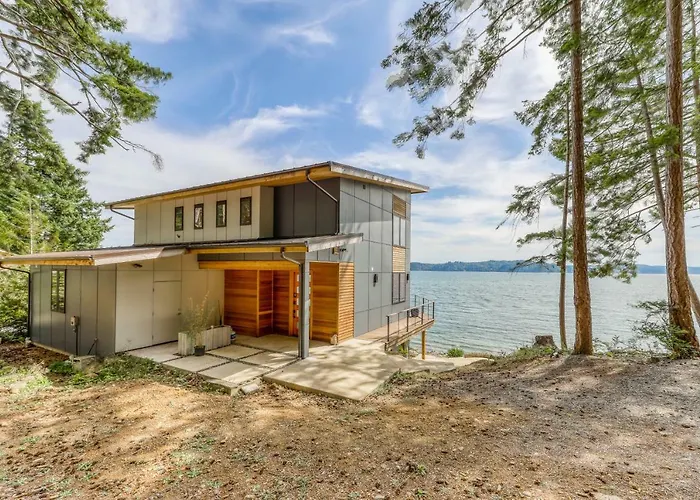 Paradise Cove Retreat